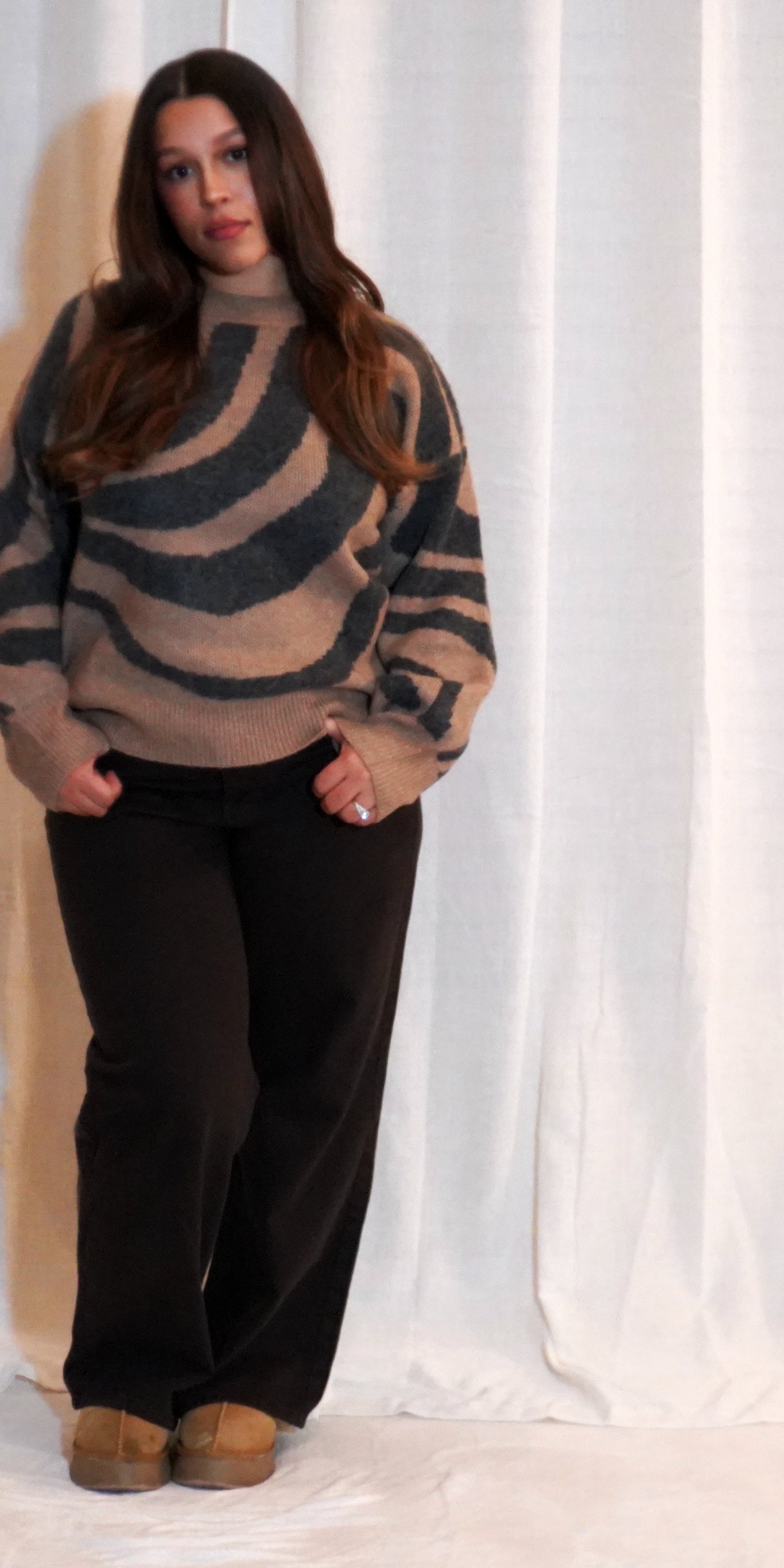 ZEBRA PRINT LONG SLEEVE KNIT SWEATER | MOCHA